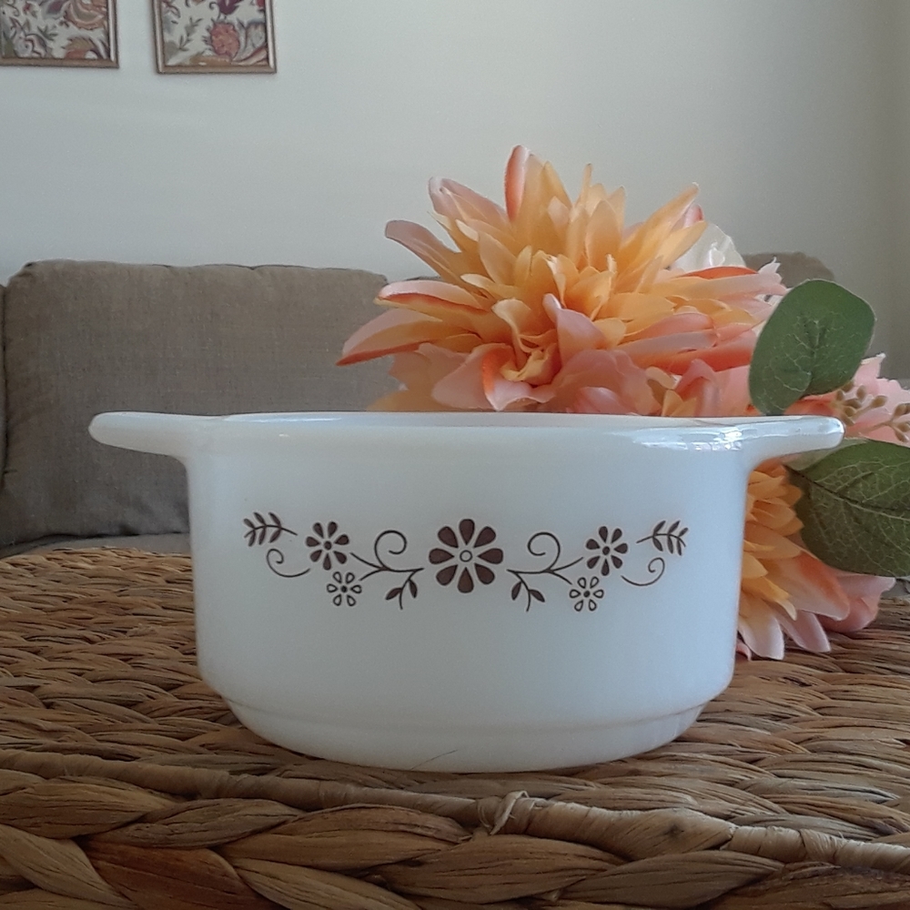 Vintage Dynaware Daisy Pyr-o-Rey Ramekin